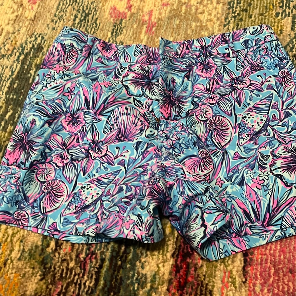 Lilly pullizer 5” shorts size 8 barely worn